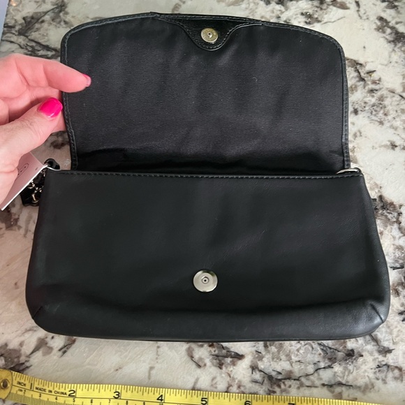Vintage Coach black wristlet NWT - Picture 3 of 3